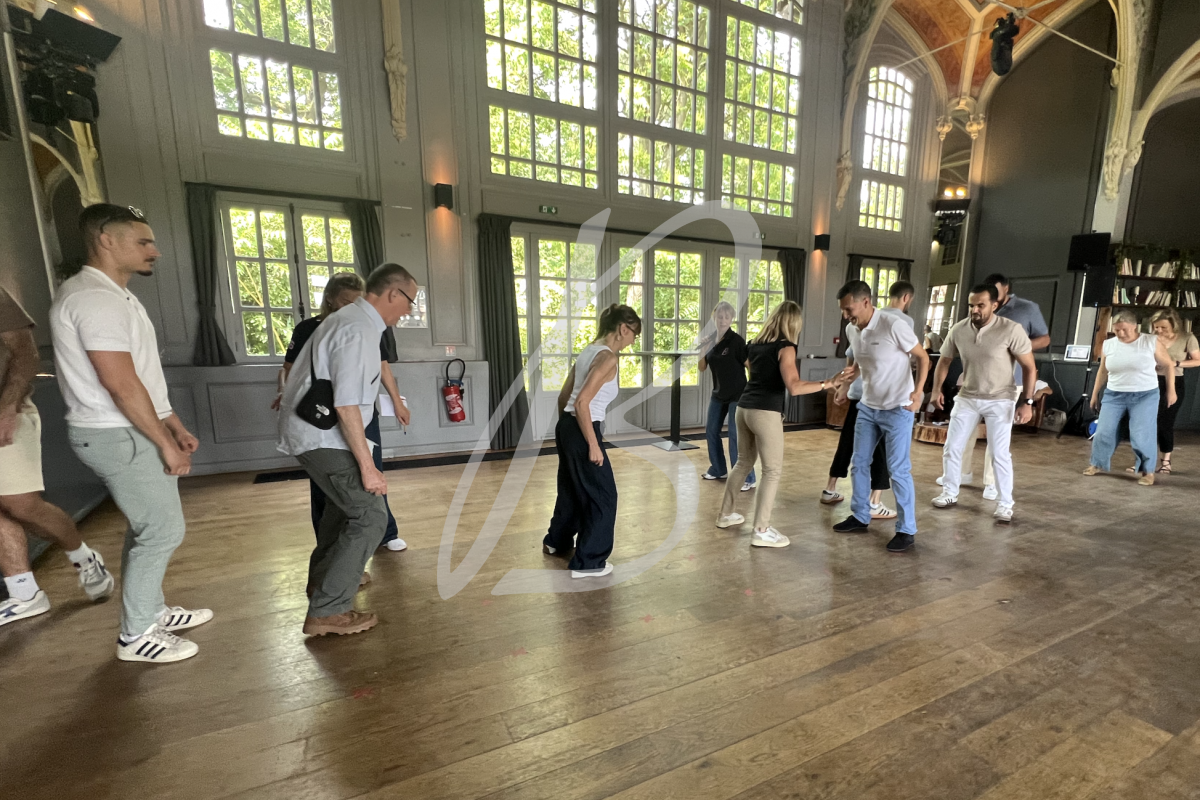 BEA CONCEPTION STRONGER TOGETHER BEAT IT CHALLENGE DE DANSE LUDIQUE SPECIAL TEAM BUILDING | BEA Conception
