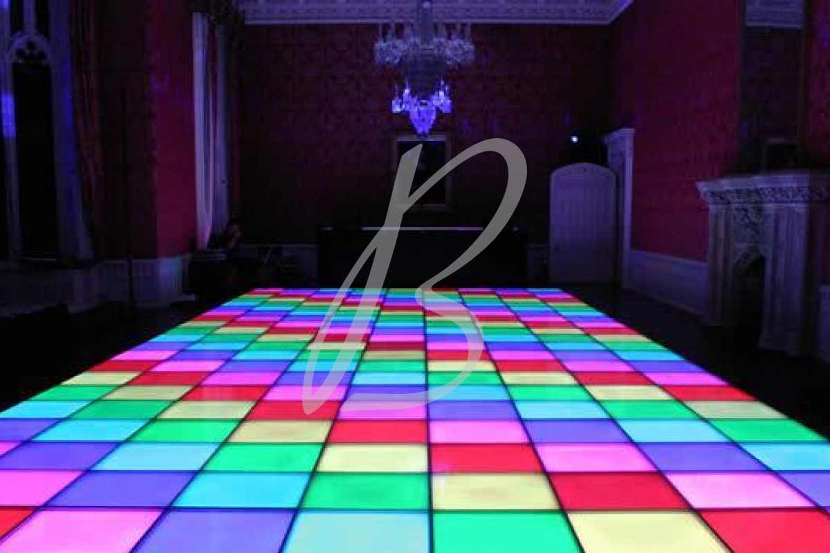 BEA CONCEPTION PISTE DE DANSE LUMINEUSE LED DISCO ANNEES 80 SOIREE THEME SOIREE DANSANTE DJ DJETTE ANIMATION DECORATION | BEA Conception