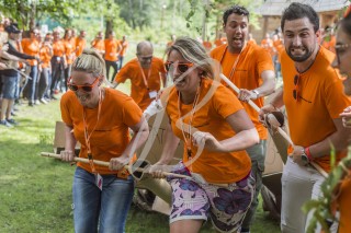 ADOPTE UN EVENEMENT TEAM BUILDING JEUX DE CONSTRUCTION ANIMATION FUN CONSTRUCTION DE CHARS EN CARTONS INCENTIVES JOURNEE SEMINAIRE ANIMATION SEMINAIRE | BEA Conception