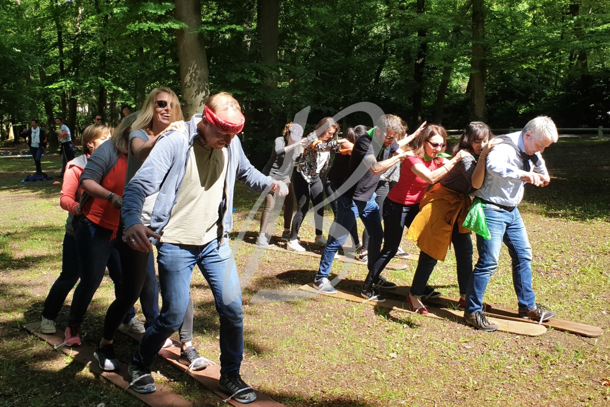 BEA CONCEPTION ANIMATION STRONGER TOGETHER CHALLENGE LUDIQUE SPORTIF TOUR INFERNALE QUARTET A SKI COURSE DE SERVEUR | BEA Conception